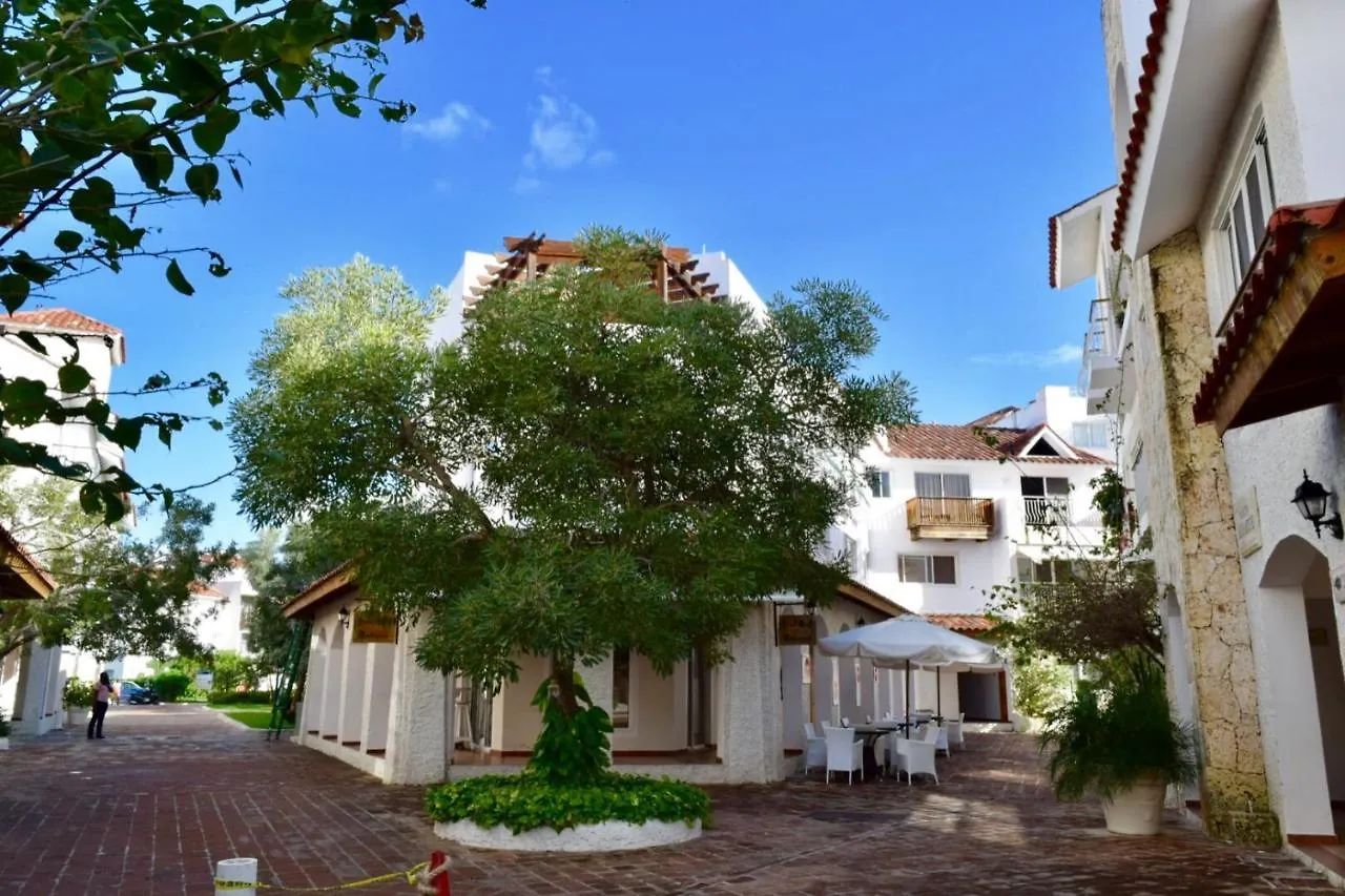 3 Bedroom Beachfront Apt @Cadaquescaribe Bayahibe Dominicus Apartment